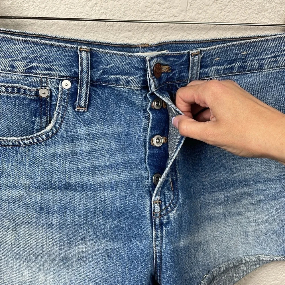 Madewell Relaxed Denim Shorts Button Fly Cut Off Cheeky Split Hem Sz 29